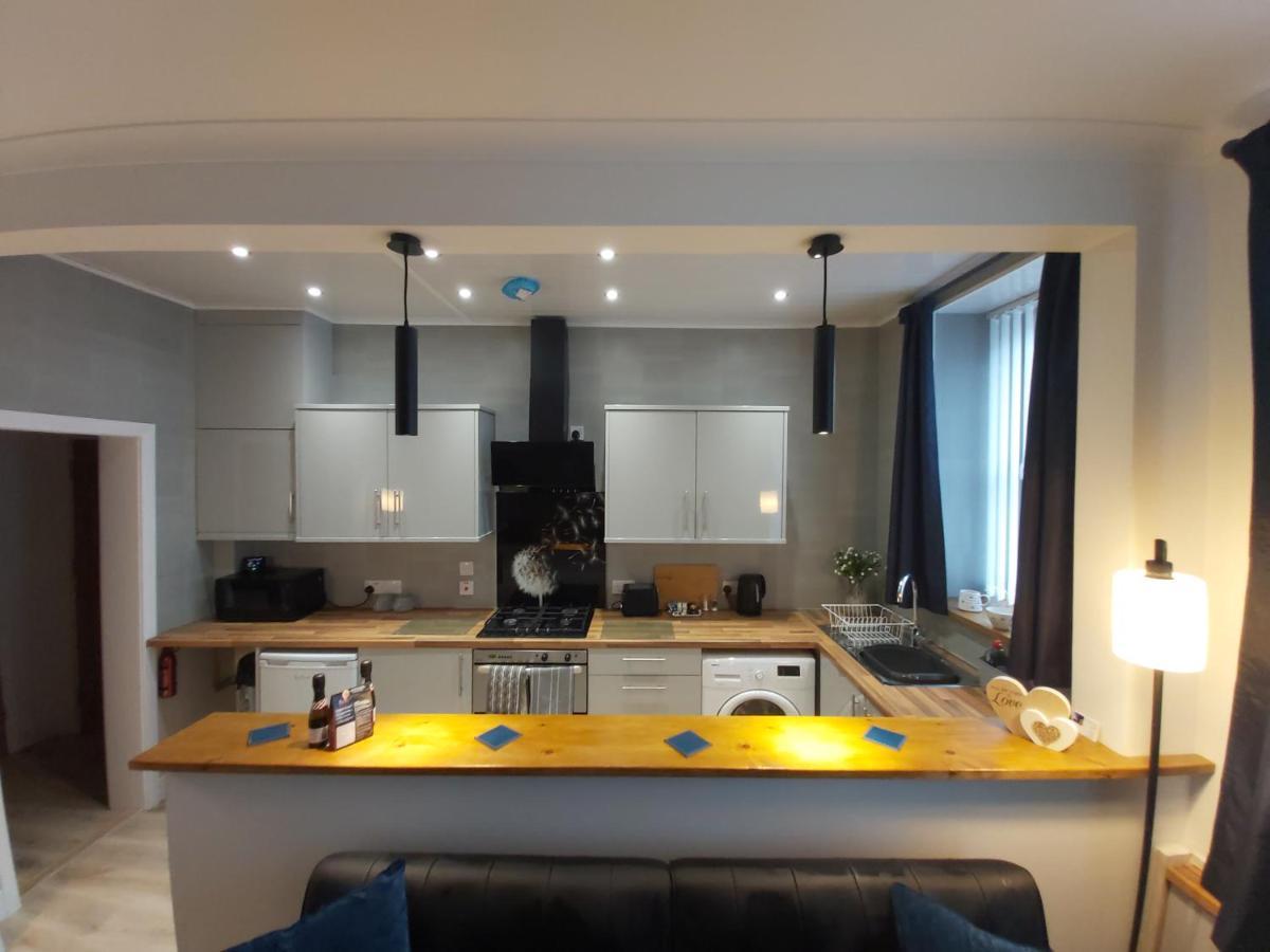 One Bedroom Flat, Very Close To Town Center. โอบาน ภายนอก รูปภาพ