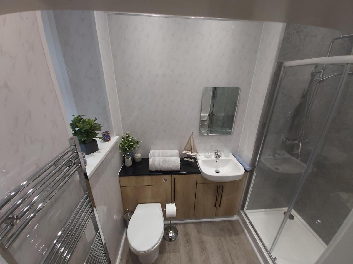 One Bedroom Flat, Very Close To Town Center. โอบาน ภายนอก รูปภาพ
