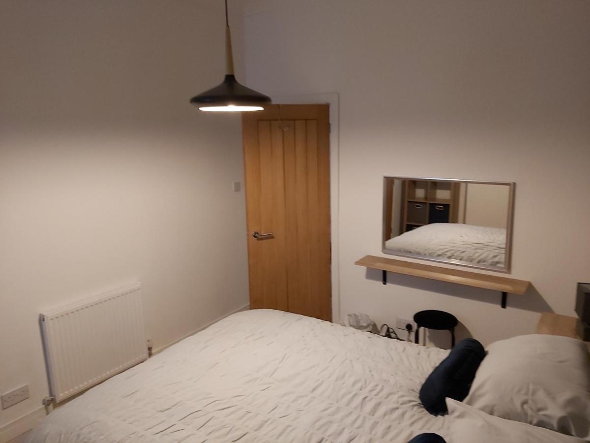 One Bedroom Flat, Very Close To Town Center. โอบาน ภายนอก รูปภาพ