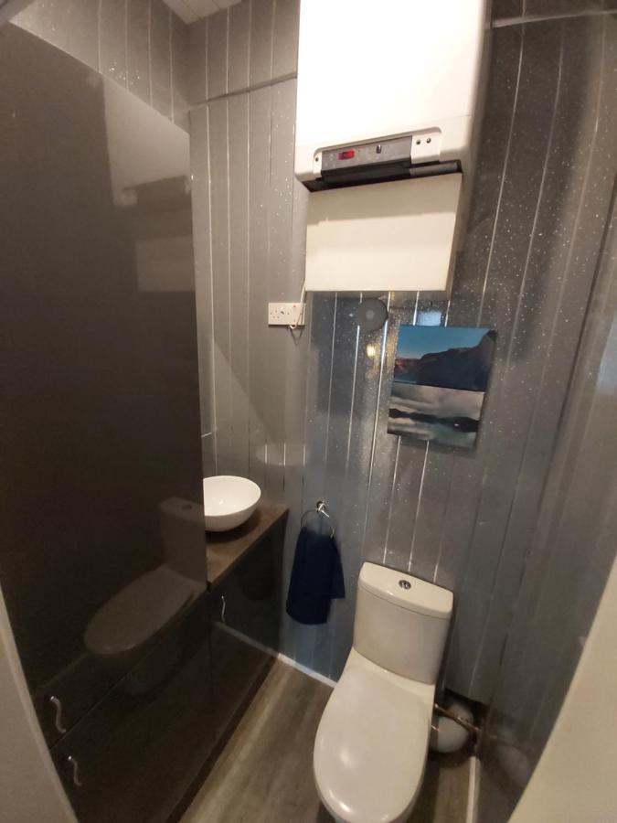 One Bedroom Flat, Very Close To Town Center. โอบาน ภายนอก รูปภาพ